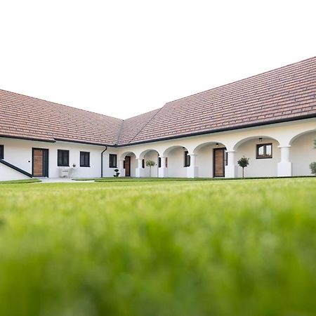 Die Arkade Apartment Poppendorf im Burgenland Exterior photo